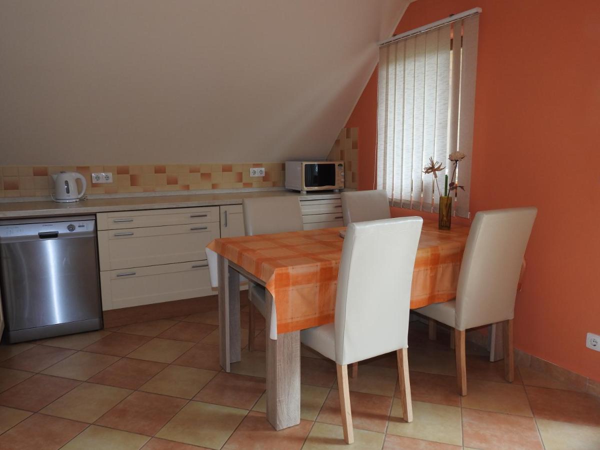 Petra Apartmanház Badacsonytomaj Exteriér fotografie