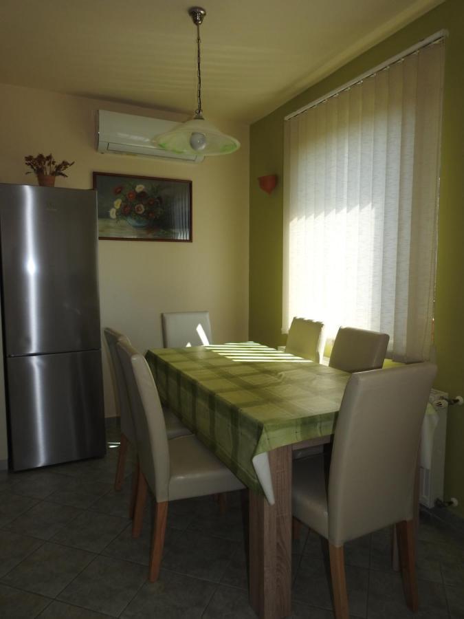Petra Apartmanház Badacsonytomaj Exteriér fotografie