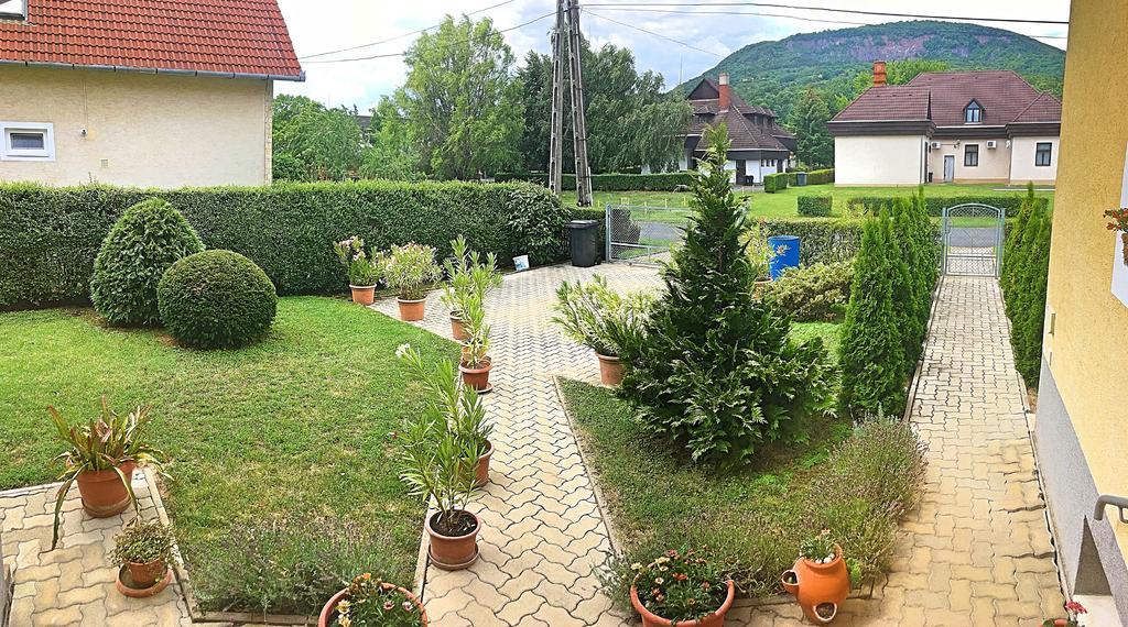 Petra Apartmanház Badacsonytomaj Exteriér fotografie